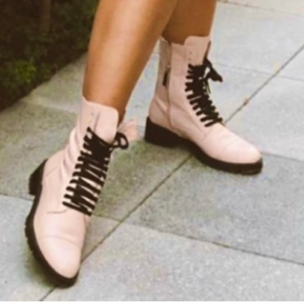 Zara Bloggers Favorite Light Pink Combat Leather Boots Size 6 / 36 EU